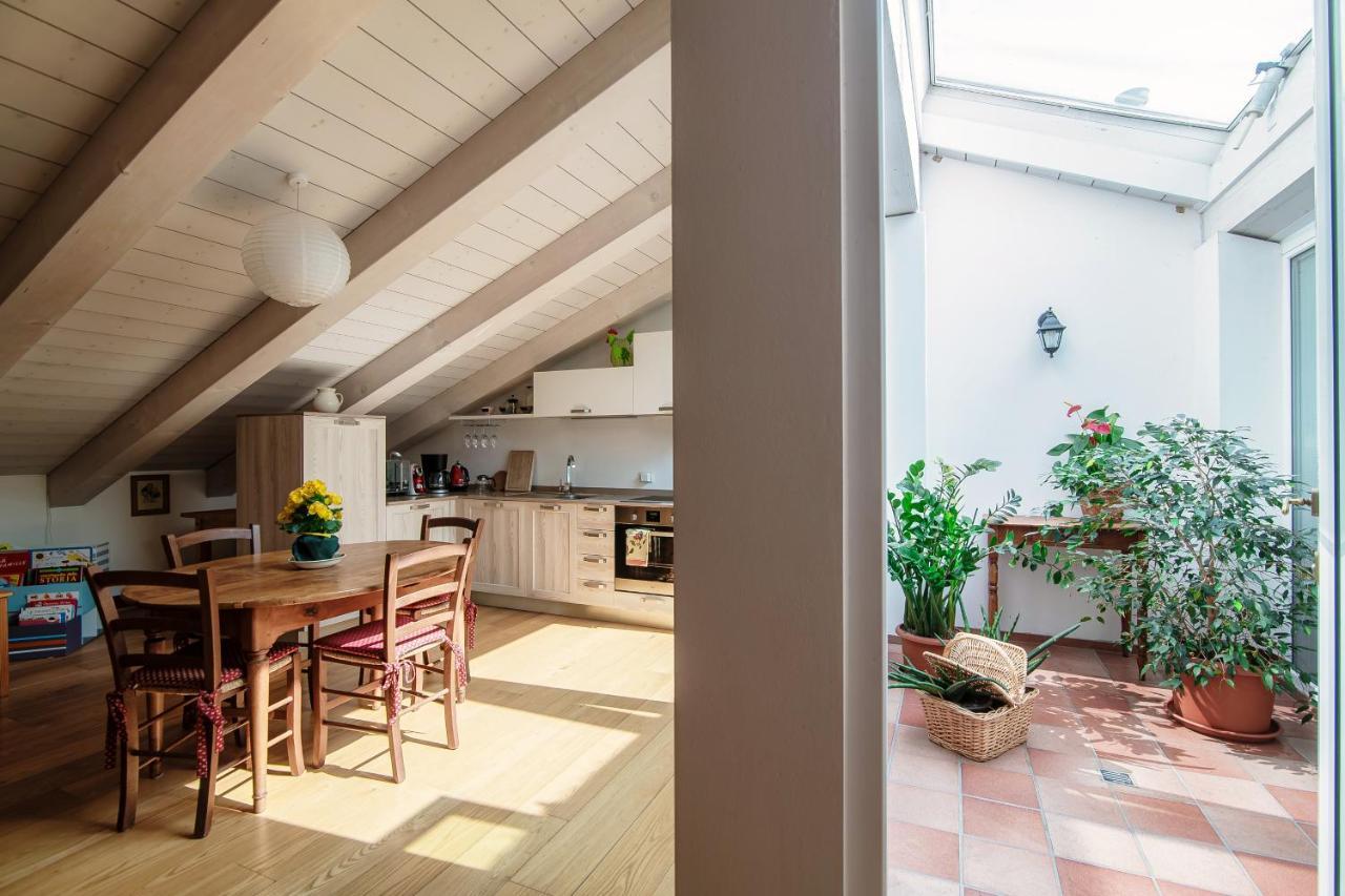 Castello Di Brusata Apartment By Quokka 360 - Romantic Flat With Pool Mendrisio Exterior photo